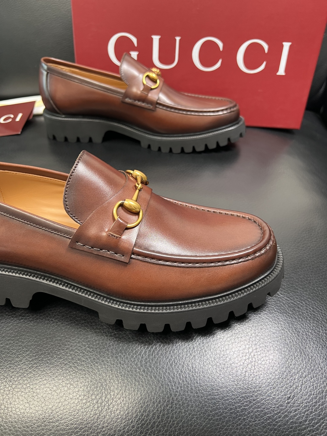 Ferragamo 高品质 顶级工艺品 菲拉格慕 专柜同步发售原厂配置，意大利进口原版牛皮，进口水染牛里