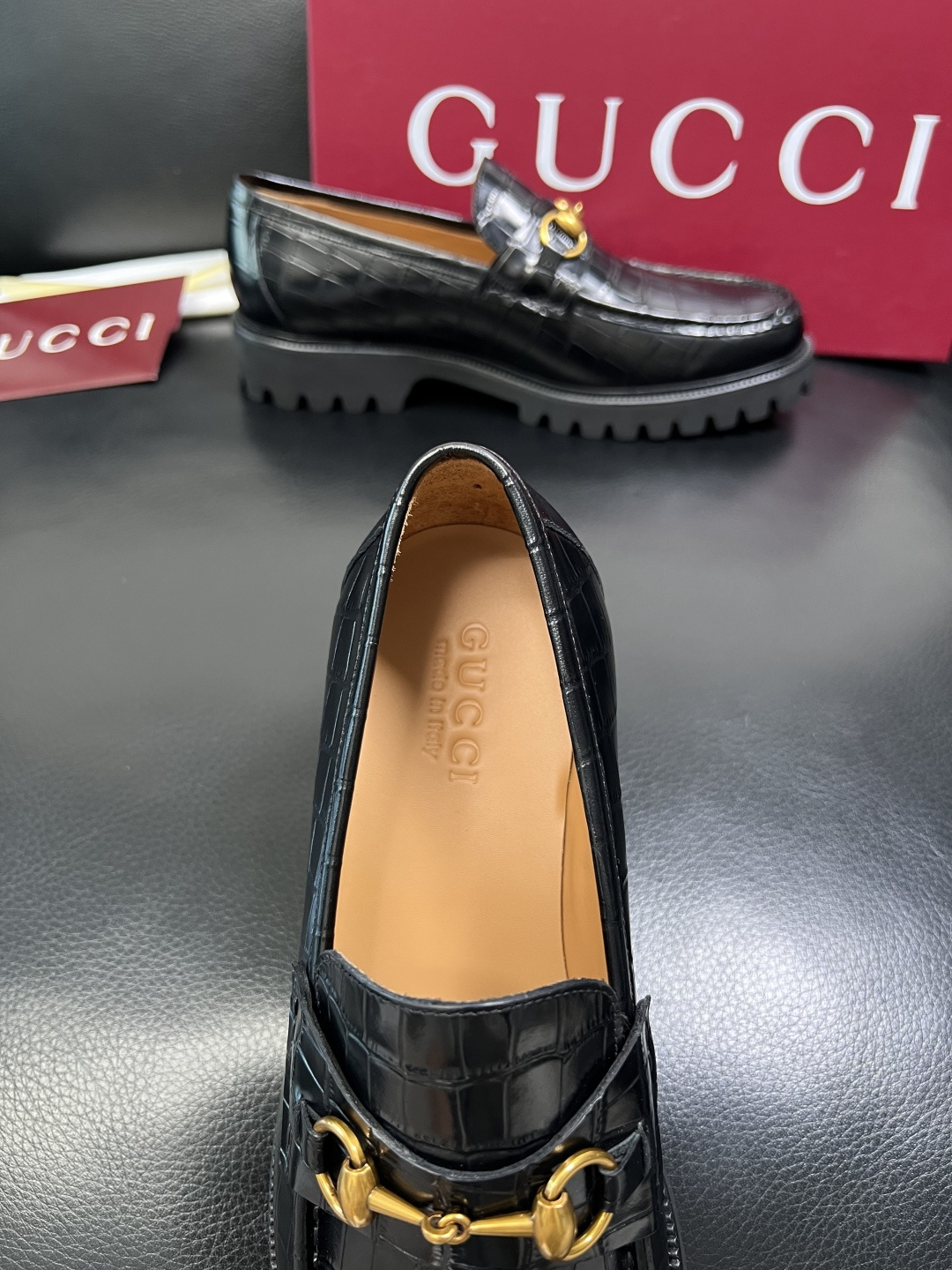 Ferragamo 高品质 顶级工艺品 菲拉格慕 专柜同步发售原厂配置，意大利进口原版牛皮，进口水染牛里