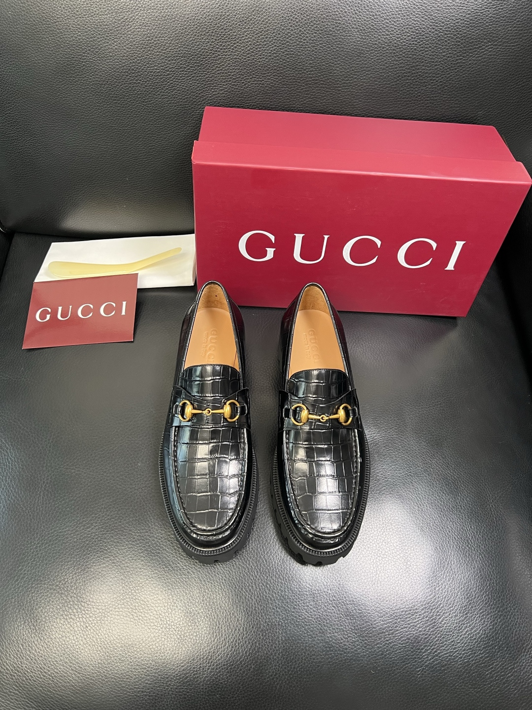 Ferragamo 高品质 顶级工艺品 菲拉格慕 专柜同步发售原厂配置，意大利进口原版牛皮，进口水染牛里