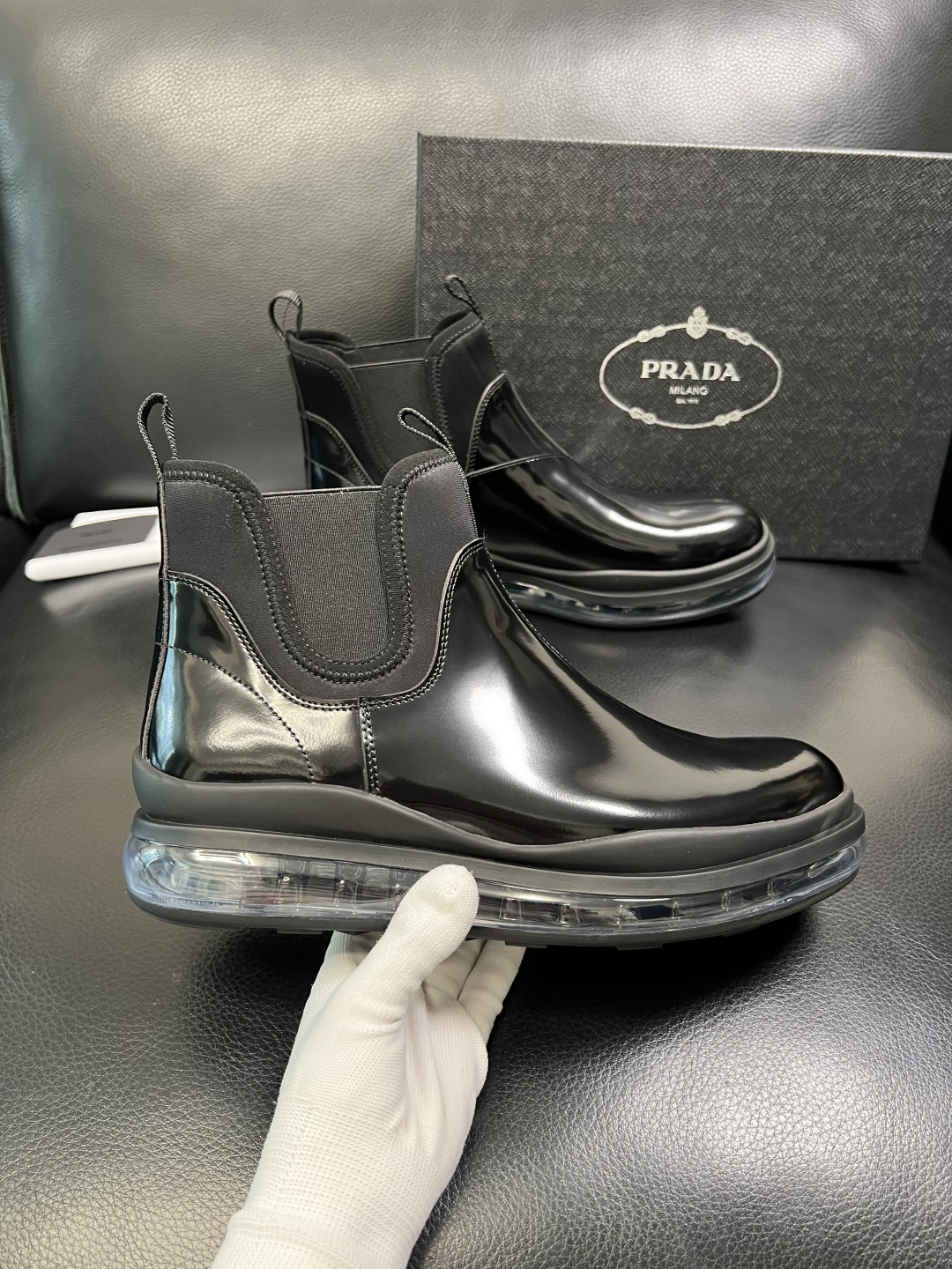 Prada 顶级工艺品，普拉达 专柜同步，靴子高帮原厂配置意大利进口牛皮拼布面料，进口牛皮内里垫，透气舒