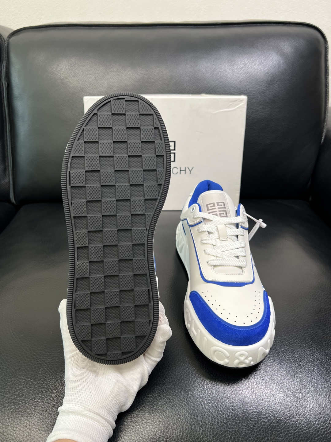 Givenchy 高品质 顶级工艺品 纪梵希 专柜同步原厂配置，意大利进口牛皮搭配面料，全鞋配件私模打造