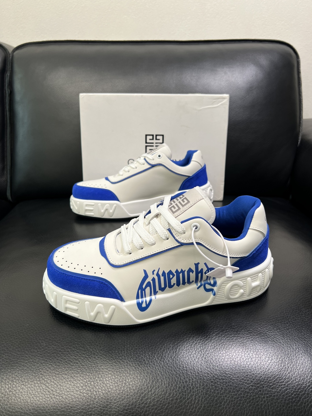 Givenchy 高品质 顶级工艺品 纪梵希 专柜同步原厂配置，意大利进口牛皮搭配面料，全鞋配件私模打造