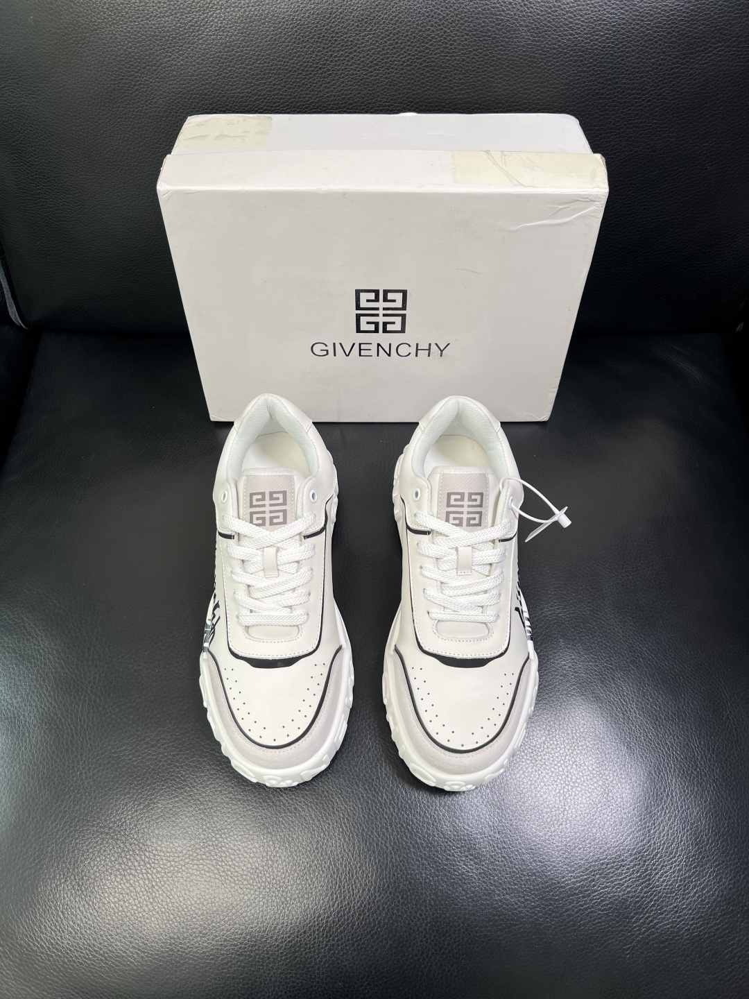 Givenchy 高品质 顶级工艺品 纪梵希 专柜同步原厂配置，意大利进口牛皮搭配面料，全鞋配件私模打造