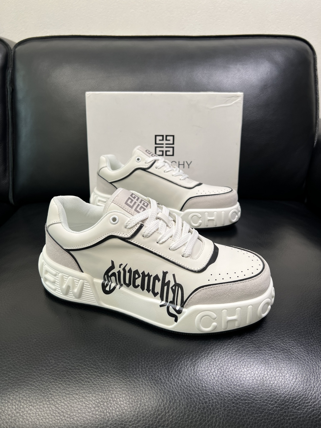 Givenchy 高品质 顶级工艺品 纪梵希 专柜同步原厂配置，意大利进口牛皮搭配面料，全鞋配件私模打造