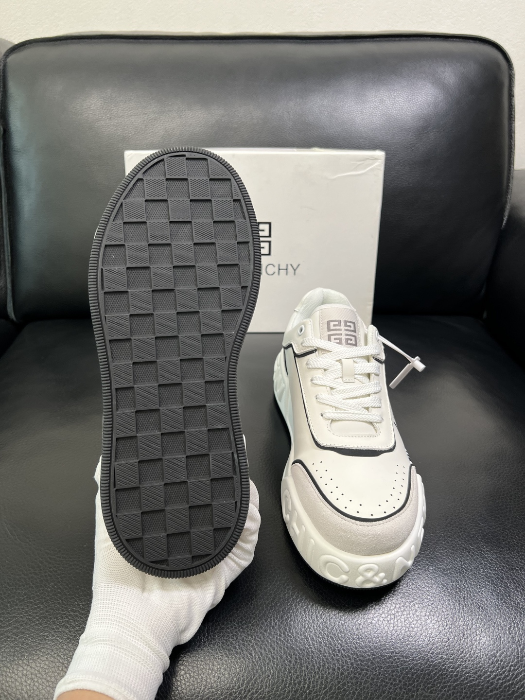 Givenchy 高品质 顶级工艺品 纪梵希 专柜同步原厂配置，意大利进口牛皮搭配面料，全鞋配件私模打造