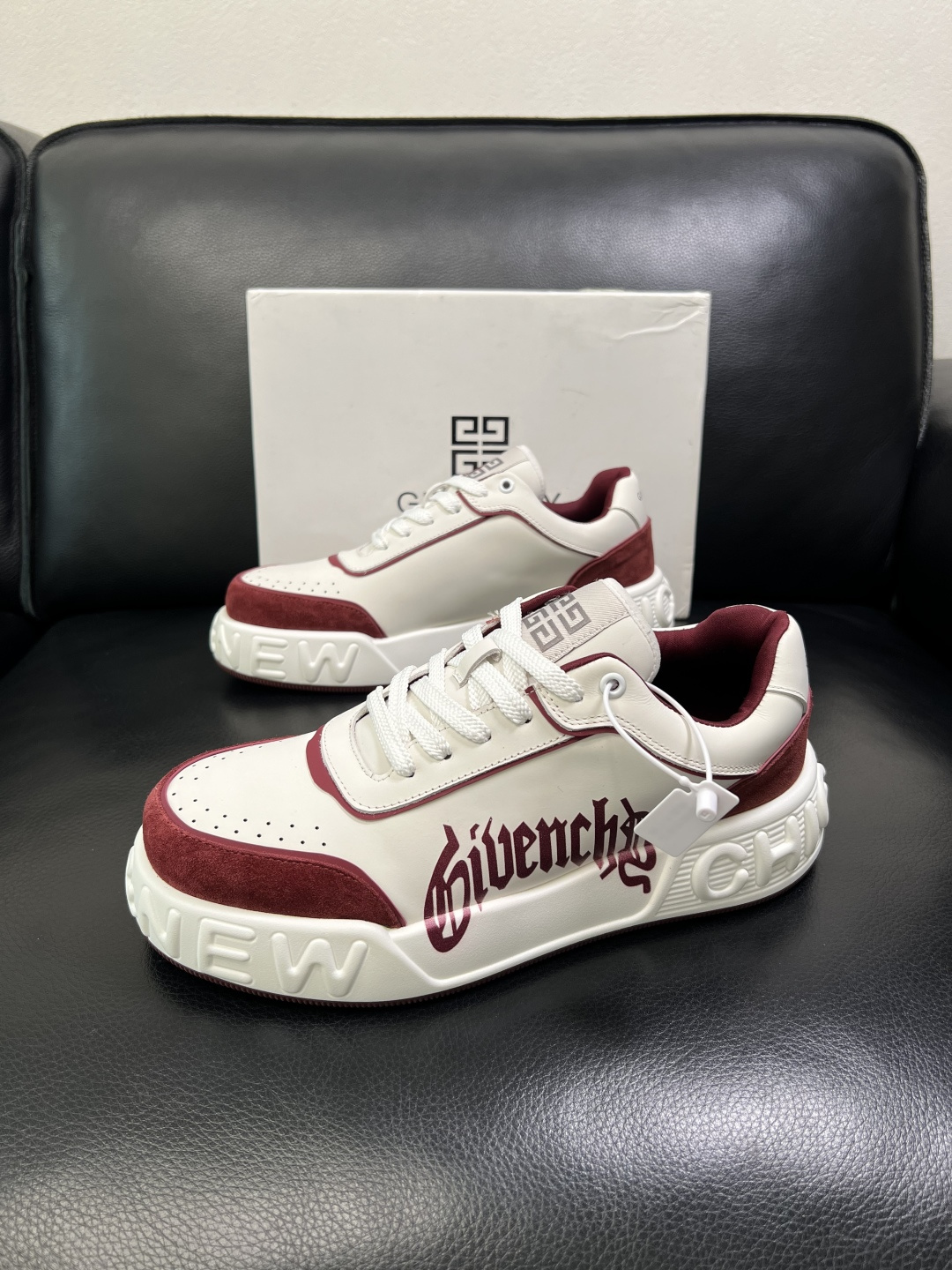 Givenchy 高品质 顶级工艺品 纪梵希 专柜同步原厂配置，意大利进口牛皮搭配面料，全鞋配件私模打造