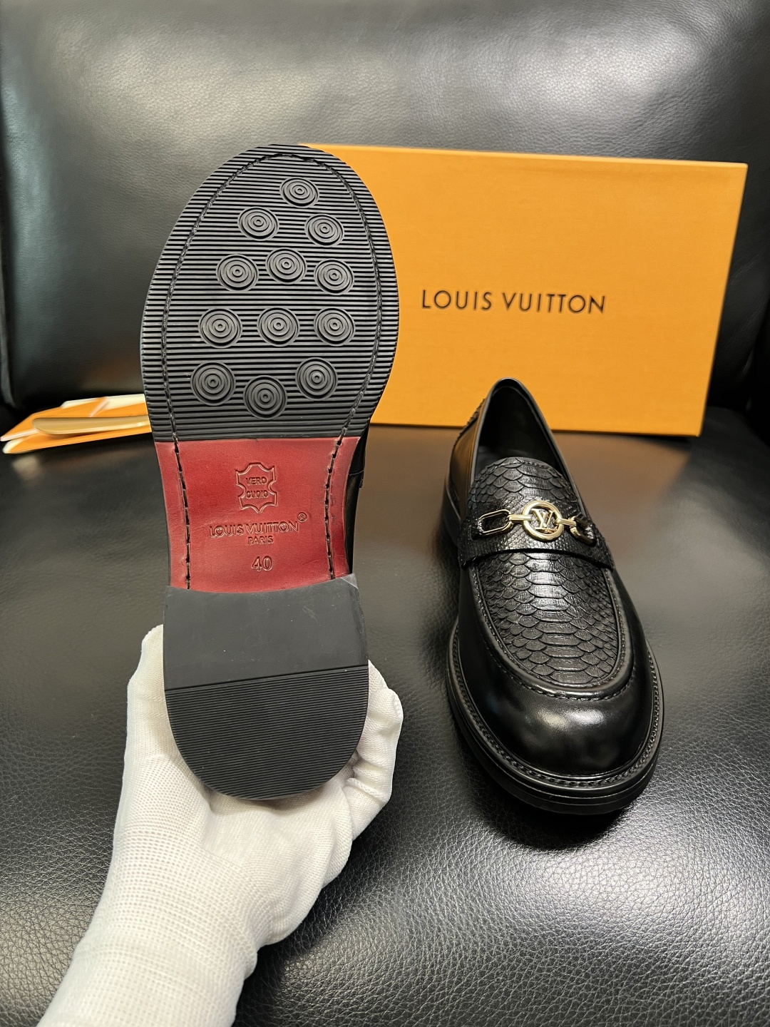 Lv 高品质 顶级工艺品 路易威登 皮鞋专柜同步原厂配置，蛇皮鞋面意大利进口，进口水染牛皮内里，鞋底：原