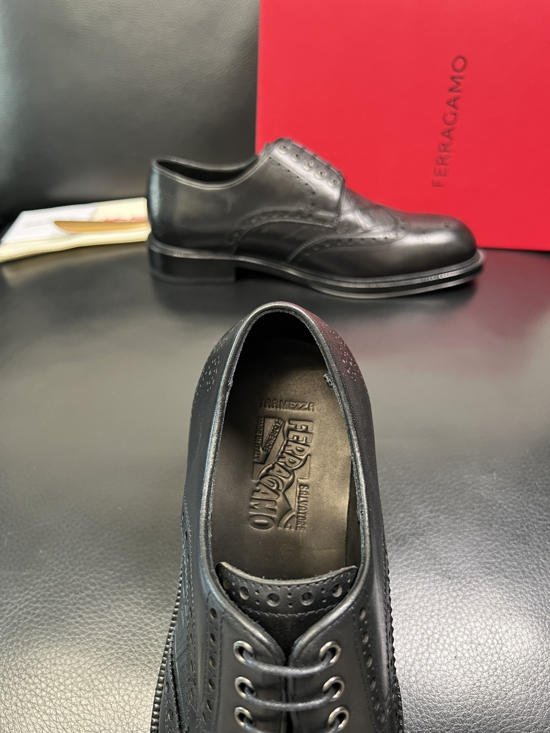 Ferragamo 高品质 顶级工艺品 菲拉格慕 皮鞋 专柜同步发售原厂配置，意大利进口原版牛皮，进口水