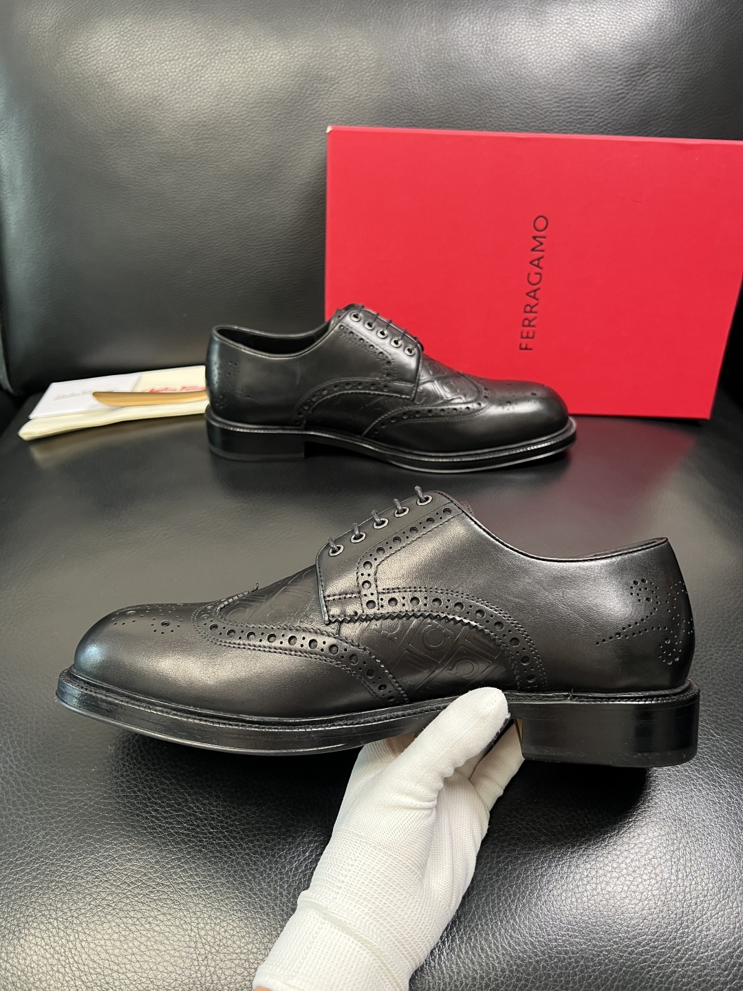 Ferragamo 高品质 顶级工艺品 菲拉格慕 皮鞋 专柜同步发售原厂配置，意大利进口原版牛皮，进口水