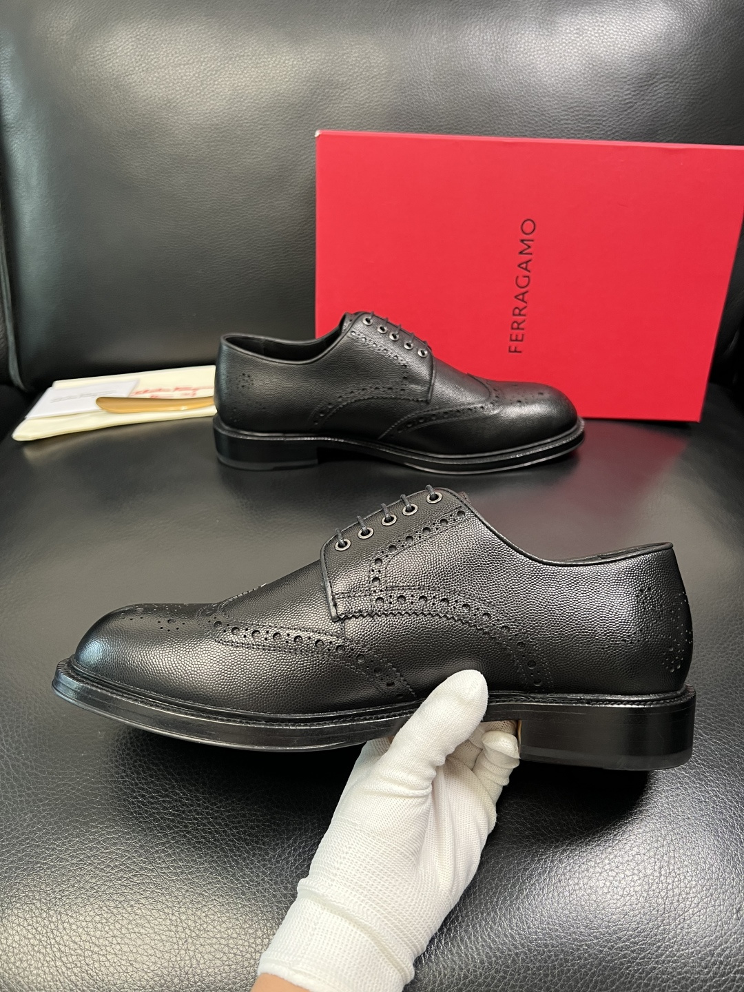 Ferragamo 高品质 顶级工艺品 菲拉格慕 皮鞋 专柜同步发售原厂配置，意大利进口原版牛皮，进口水