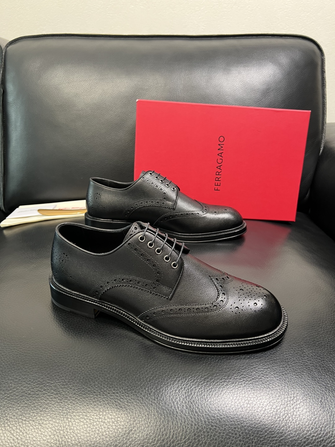 Ferragamo 高品质 顶级工艺品 菲拉格慕 皮鞋 专柜同步发售原厂配置，意大利进口原版牛皮，进口水