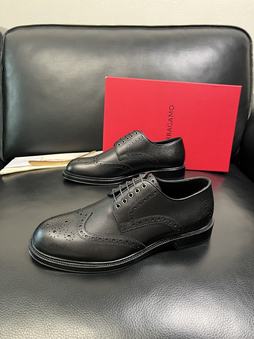 Ferragamo 高品质 顶级工艺品 菲拉格慕 皮鞋 专柜同步发售原厂配置，意大利进口原版牛皮，进口水