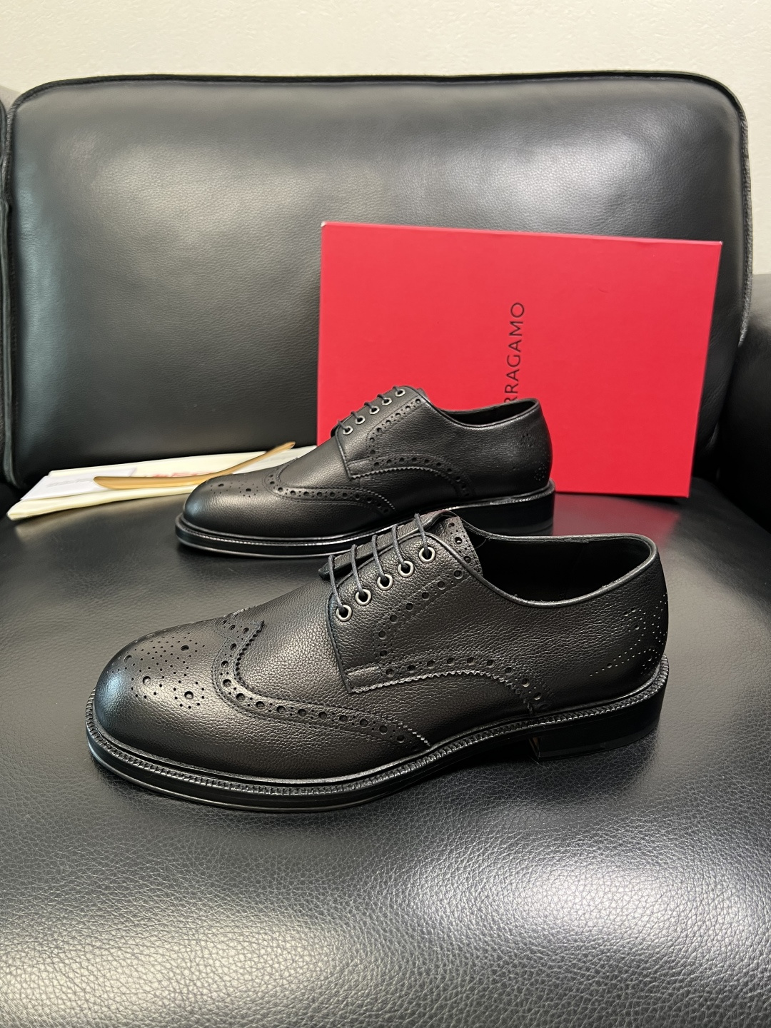 Ferragamo 高品质 顶级工艺品 菲拉格慕 皮鞋 专柜同步发售原厂配置，意大利进口原版牛皮，进口水