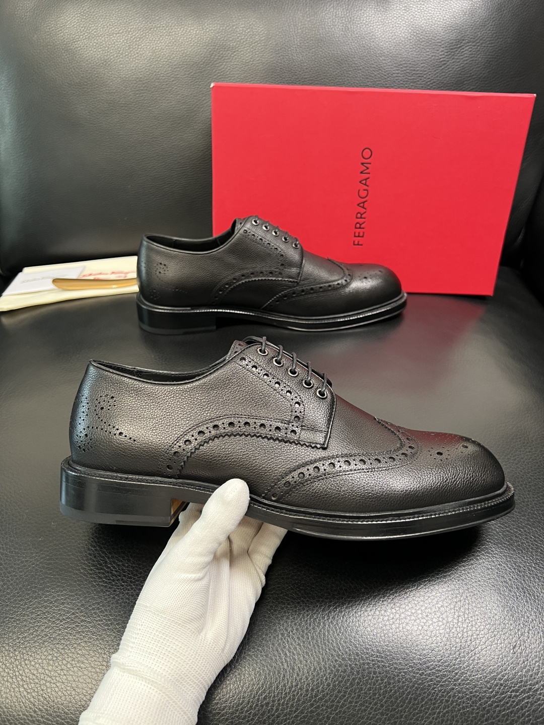 Ferragamo 高品质 顶级工艺品 菲拉格慕 皮鞋 专柜同步发售原厂配置，意大利进口原版牛皮，进口水