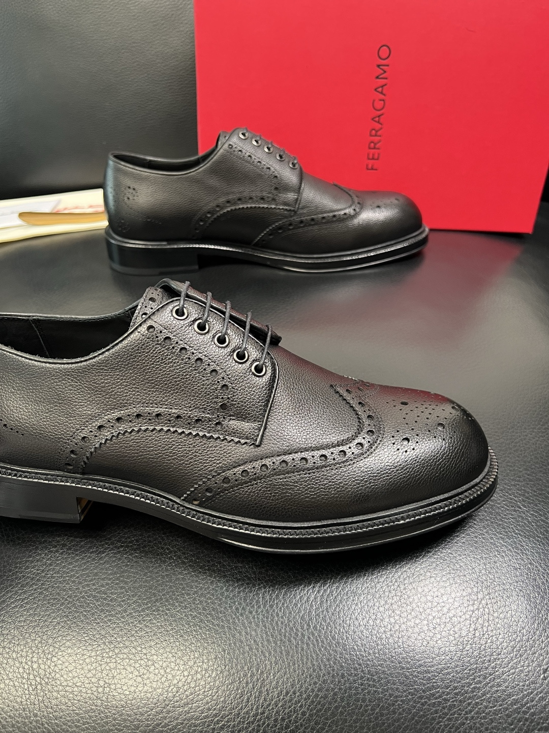 Ferragamo 高品质 顶级工艺品 菲拉格慕 皮鞋 专柜同步发售原厂配置，意大利进口原版牛皮，进口水