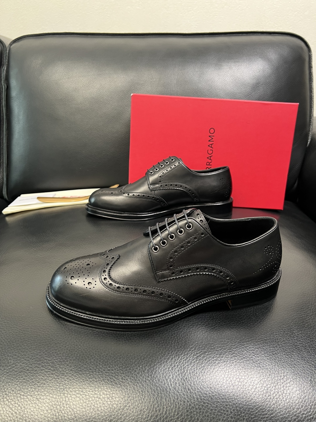 Ferragamo 高品质 顶级工艺品 菲拉格慕 皮鞋 专柜同步发售原厂配置，意大利进口原版牛皮，进口水