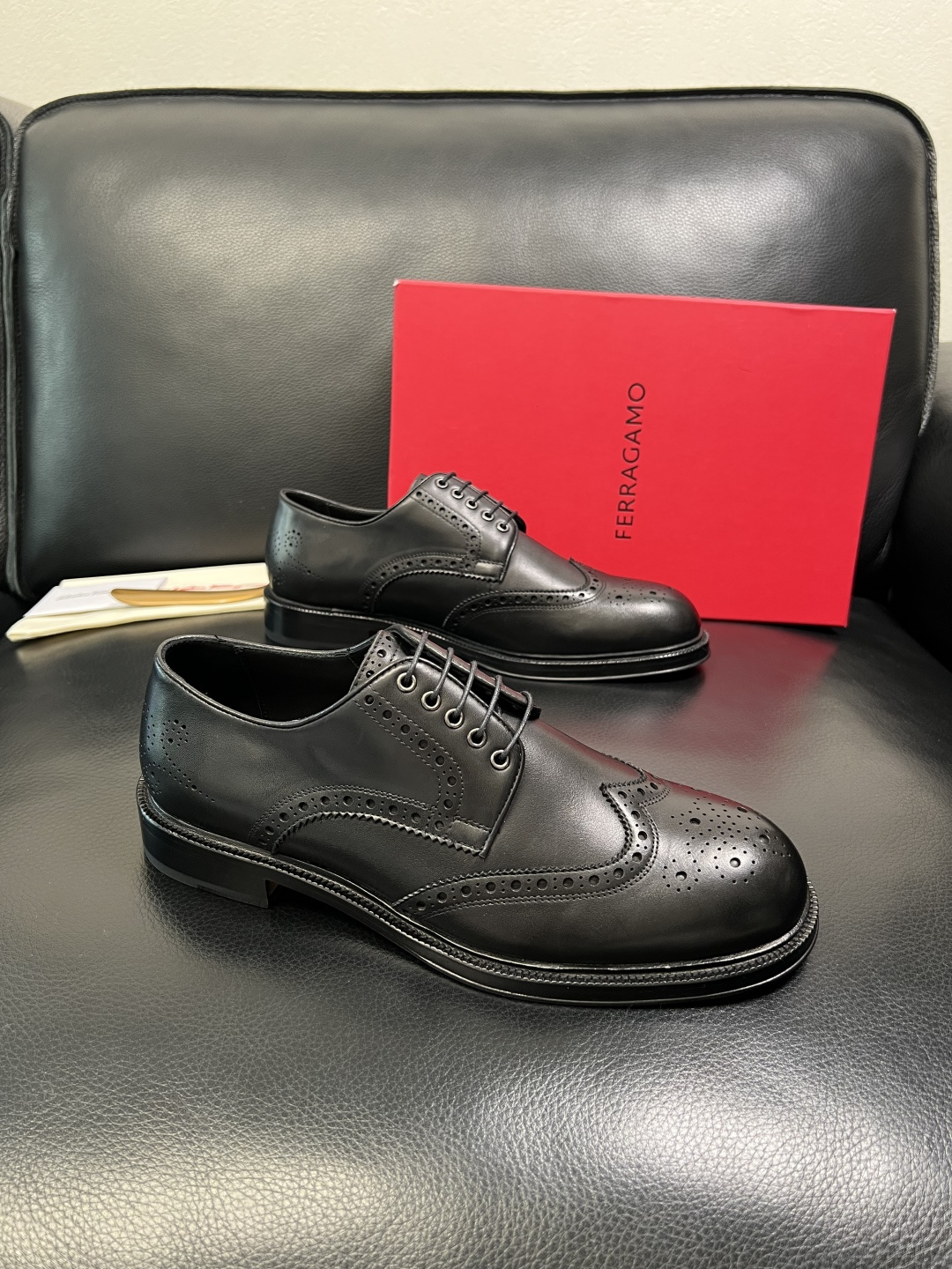 Ferragamo 高品质 顶级工艺品 菲拉格慕 皮鞋 专柜同步发售原厂配置，意大利进口原版牛皮，进口水