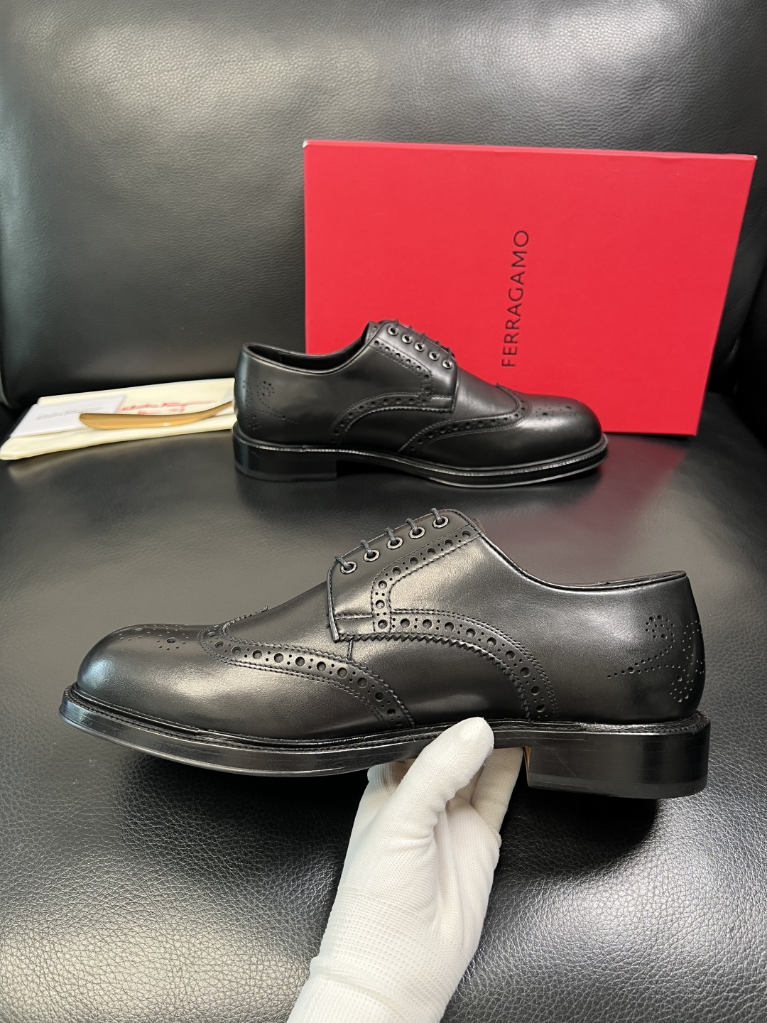 Ferragamo 高品质 顶级工艺品 菲拉格慕 皮鞋 专柜同步发售原厂配置，意大利进口原版牛皮，进口水