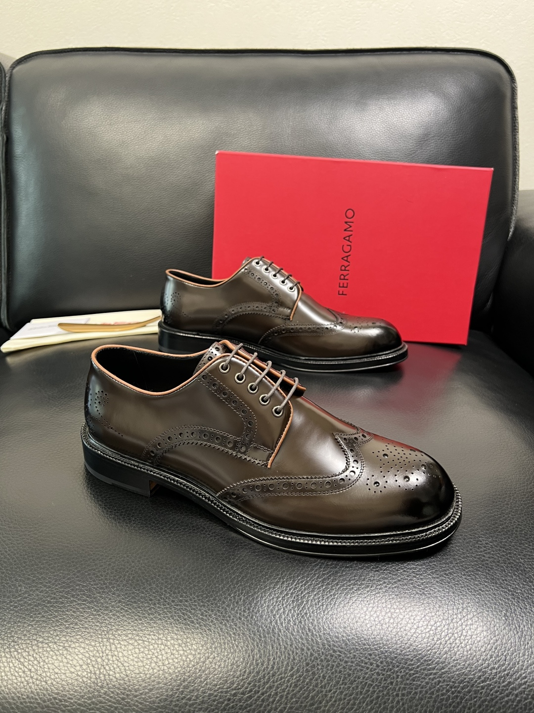 Ferragamo 高品质 顶级工艺品 菲拉格慕 皮鞋 专柜同步发售原厂配置，意大利进口原版牛皮，进口水