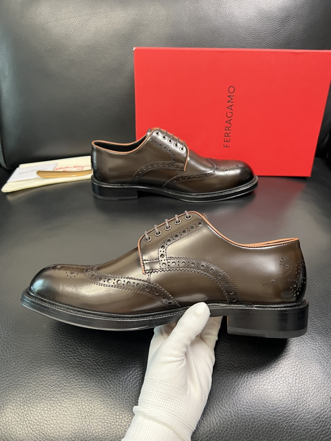 Ferragamo 高品质 顶级工艺品 菲拉格慕 皮鞋 专柜同步发售原厂配置，意大利进口原版牛皮，进口水