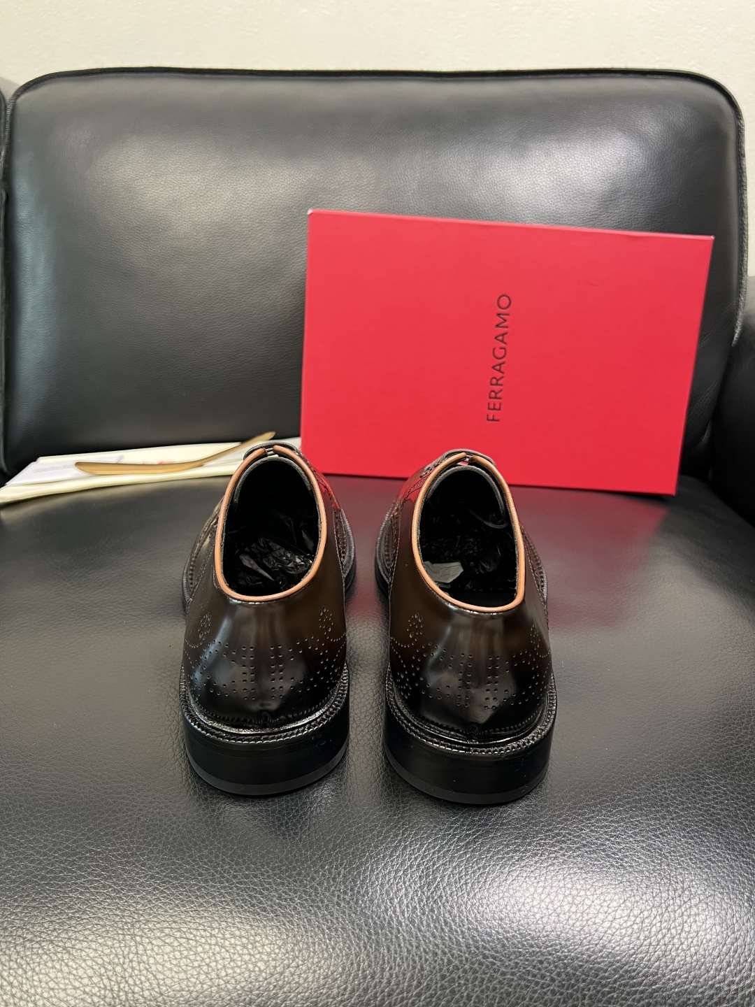 Ferragamo 高品质 顶级工艺品 菲拉格慕 皮鞋 专柜同步发售原厂配置，意大利进口原版牛皮，进口水