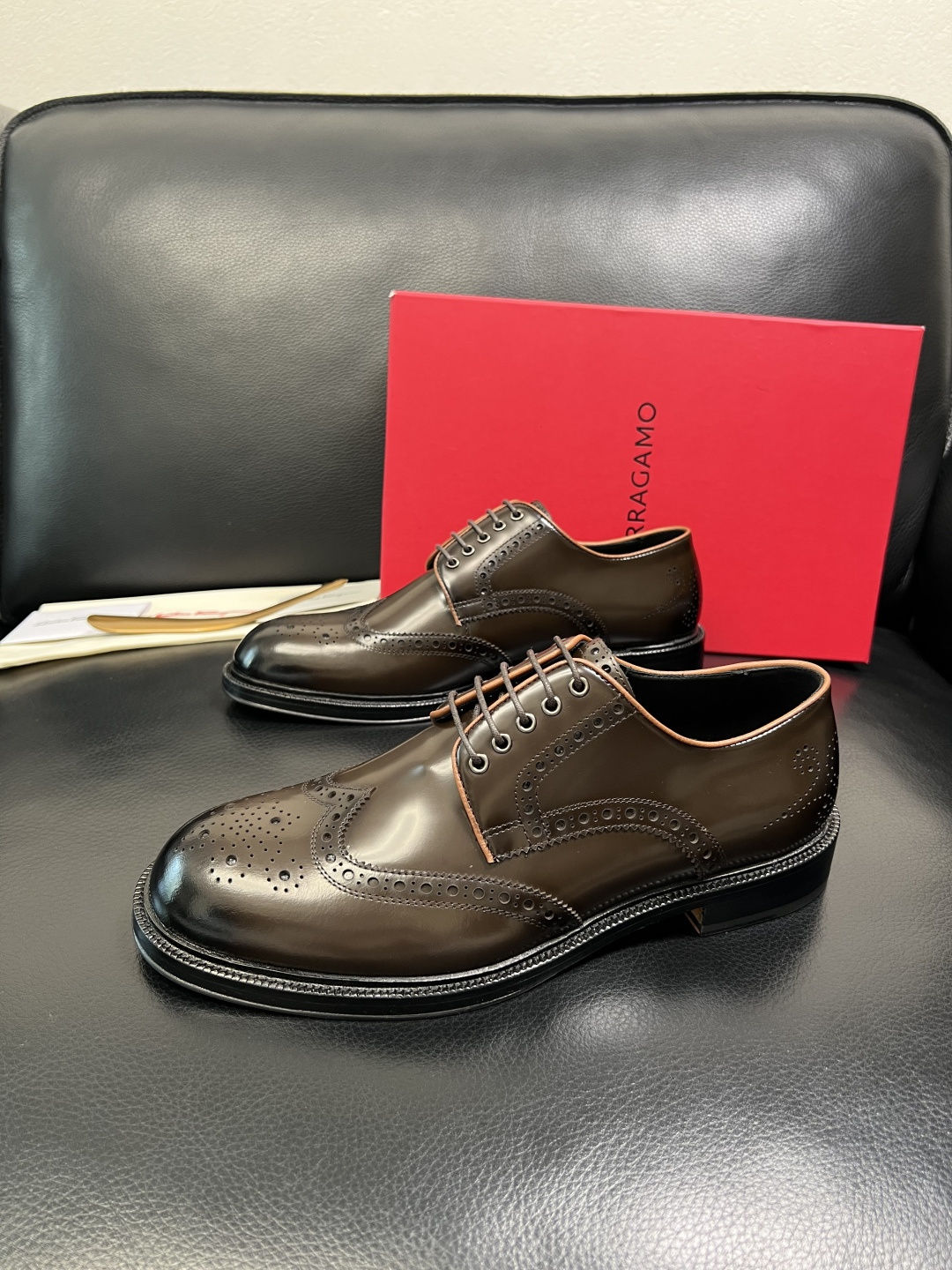 Ferragamo 高品质 顶级工艺品 菲拉格慕 皮鞋 专柜同步发售原厂配置，意大利进口原版牛皮，进口水