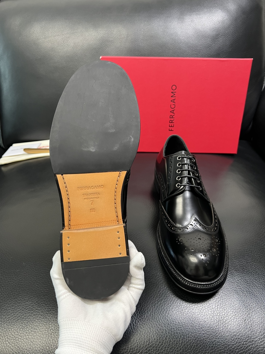 Ferragamo 高品质 顶级工艺品 菲拉格慕 皮鞋 专柜同步发售原厂配置，意大利进口原版牛皮，进口水