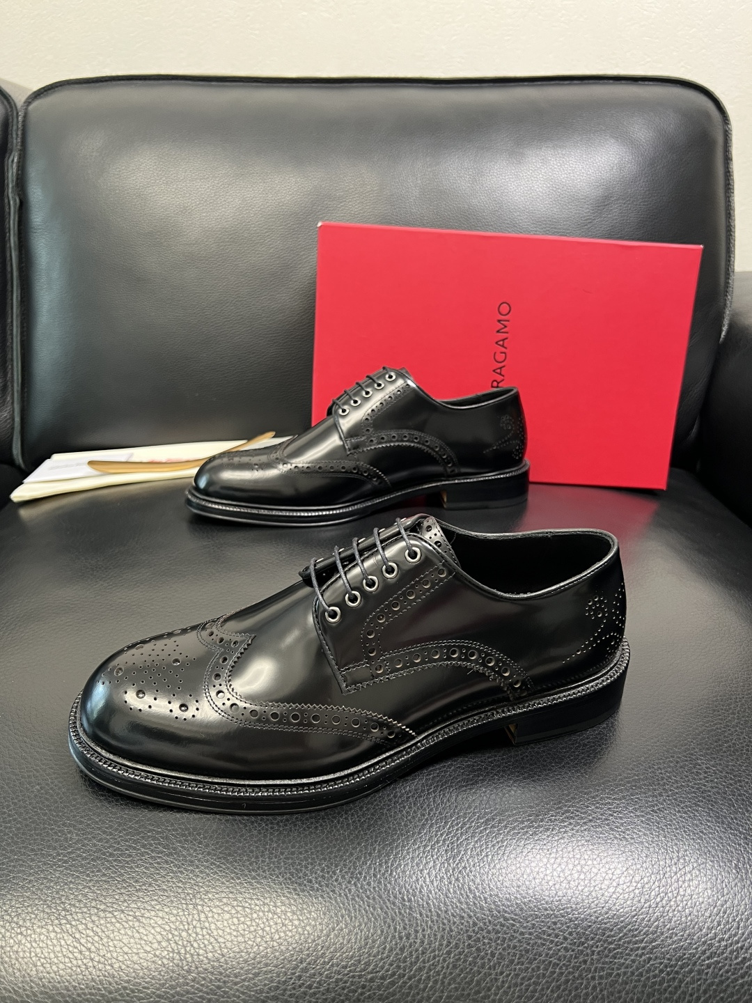 Ferragamo 高品质 顶级工艺品 菲拉格慕 皮鞋 专柜同步发售原厂配置，意大利进口原版牛皮，进口水