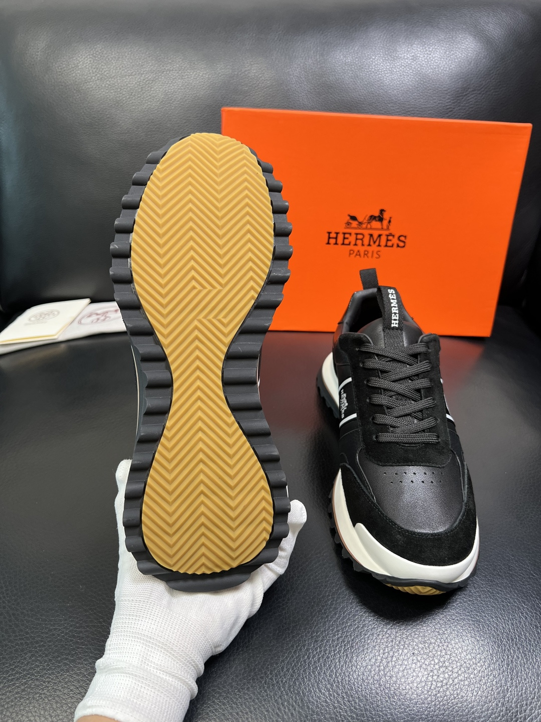 Hermes 顶级工艺品 爱马仕 专柜同步 原厂配置，意大利进口原版牛皮面料，高品质拼接工艺，全进口水染