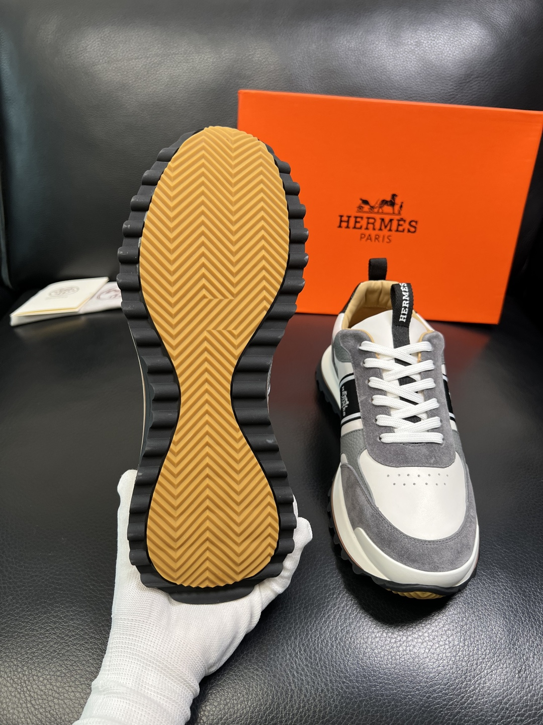 Hermes 顶级工艺品 爱马仕 专柜同步 原厂配置，意大利进口原版牛皮面料，高品质拼接工艺，全进口水染