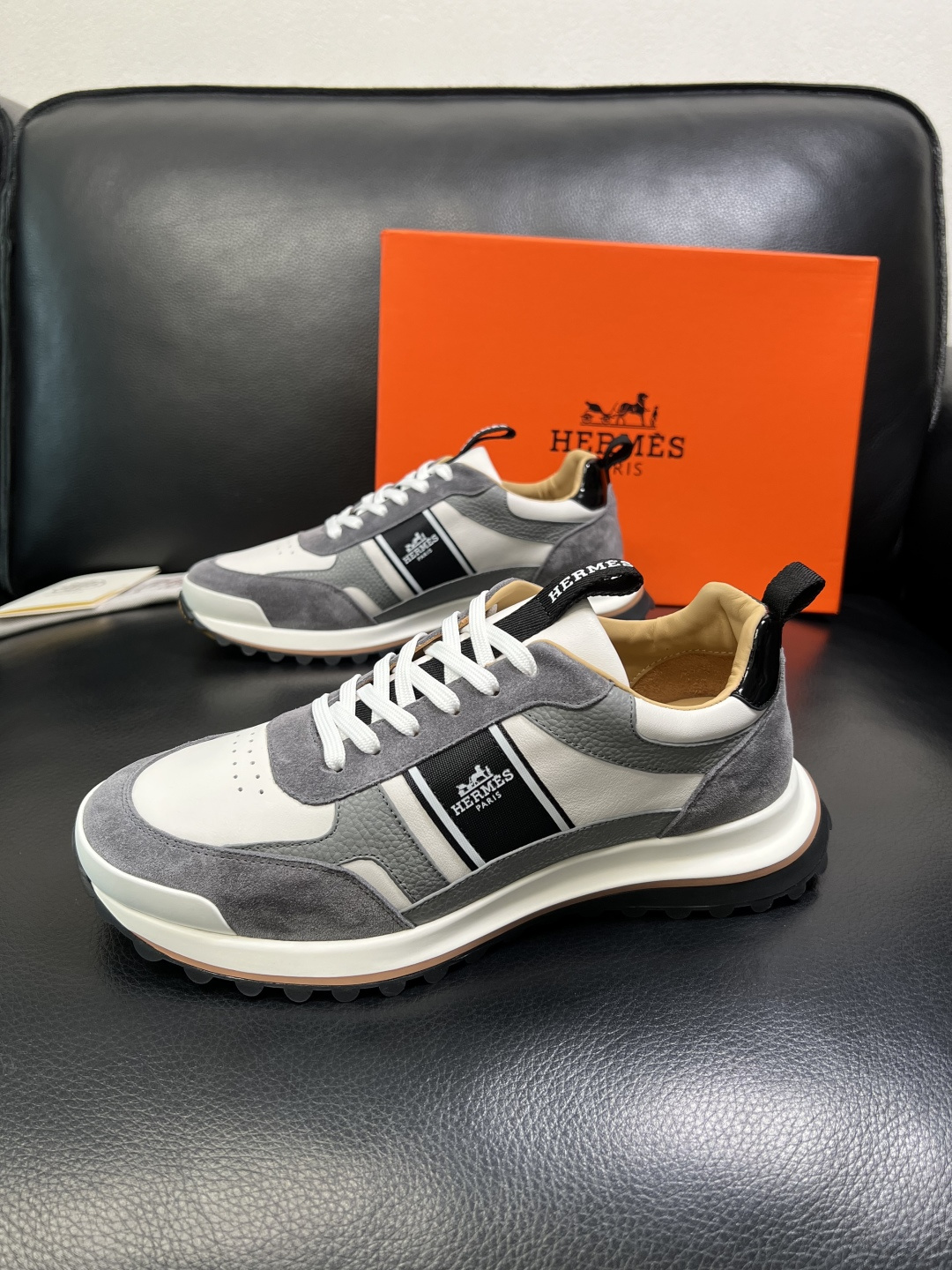 Hermes 顶级工艺品 爱马仕 专柜同步 原厂配置，意大利进口原版牛皮面料，高品质拼接工艺，全进口水染