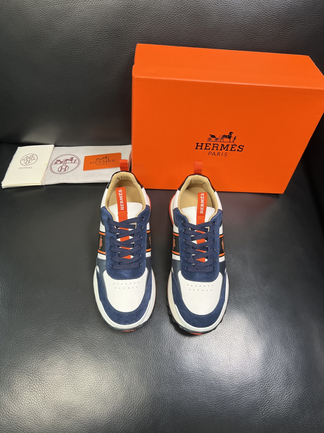 Hermes 顶级工艺品 爱马仕 专柜同步 原厂配置，意大利进口原版牛皮面料，高品质拼接工艺，全进口水染