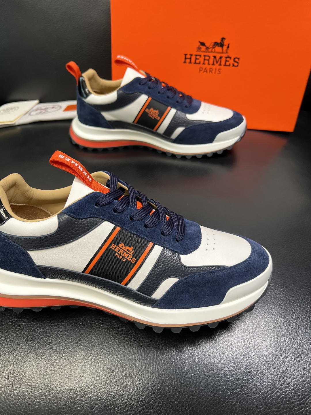 Hermes 顶级工艺品 爱马仕 专柜同步 原厂配置，意大利进口原版牛皮面料，高品质拼接工艺，全进口水染