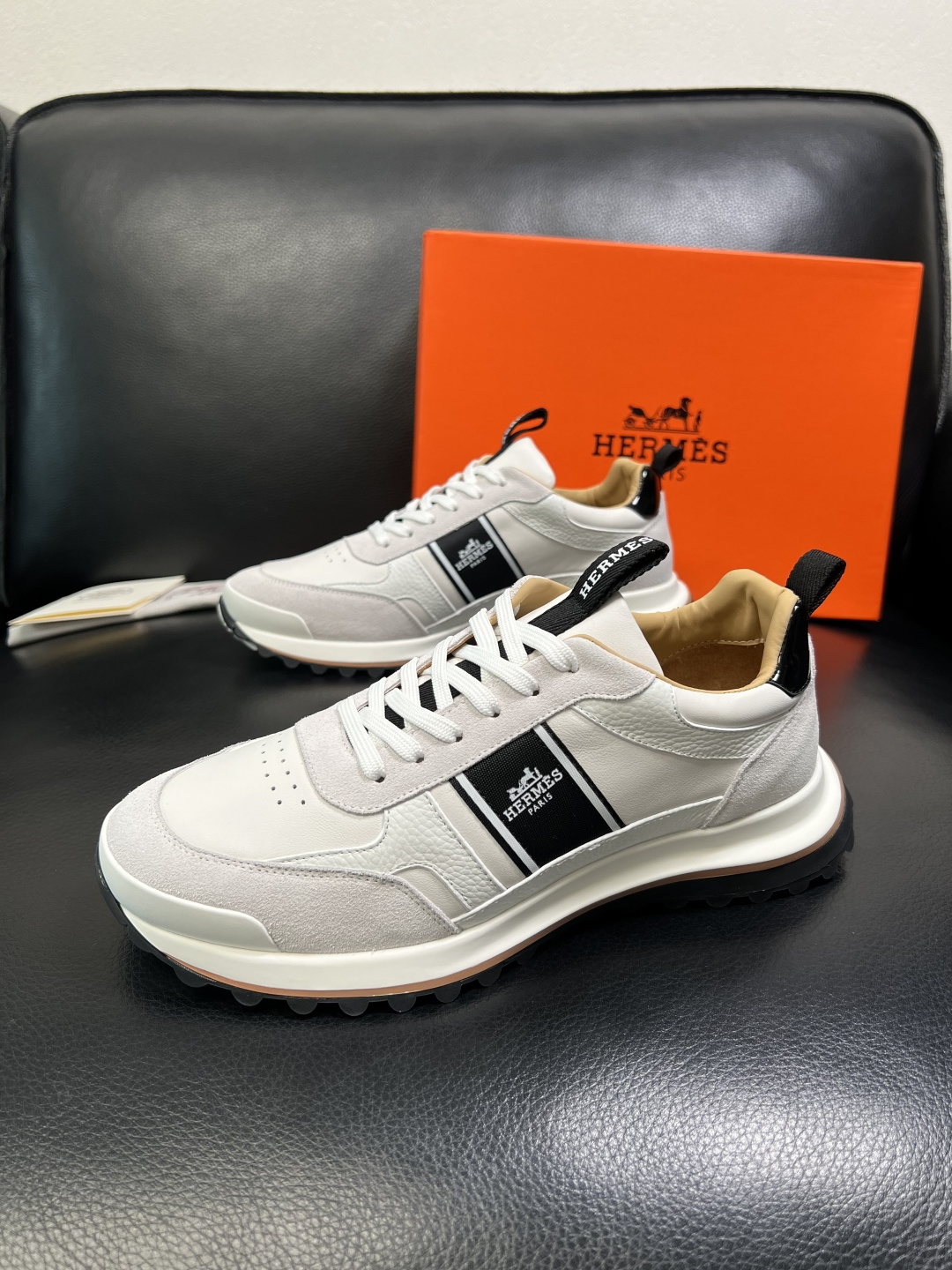 Hermes 顶级工艺品 爱马仕 专柜同步 原厂配置，意大利进口原版牛皮面料，高品质拼接工艺，全进口水染