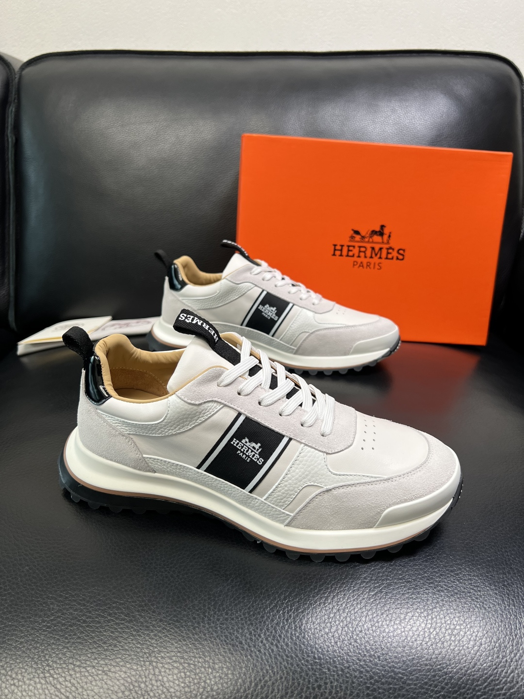 Hermes 顶级工艺品 爱马仕 专柜同步 原厂配置，意大利进口原版牛皮面料，高品质拼接工艺，全进口水染