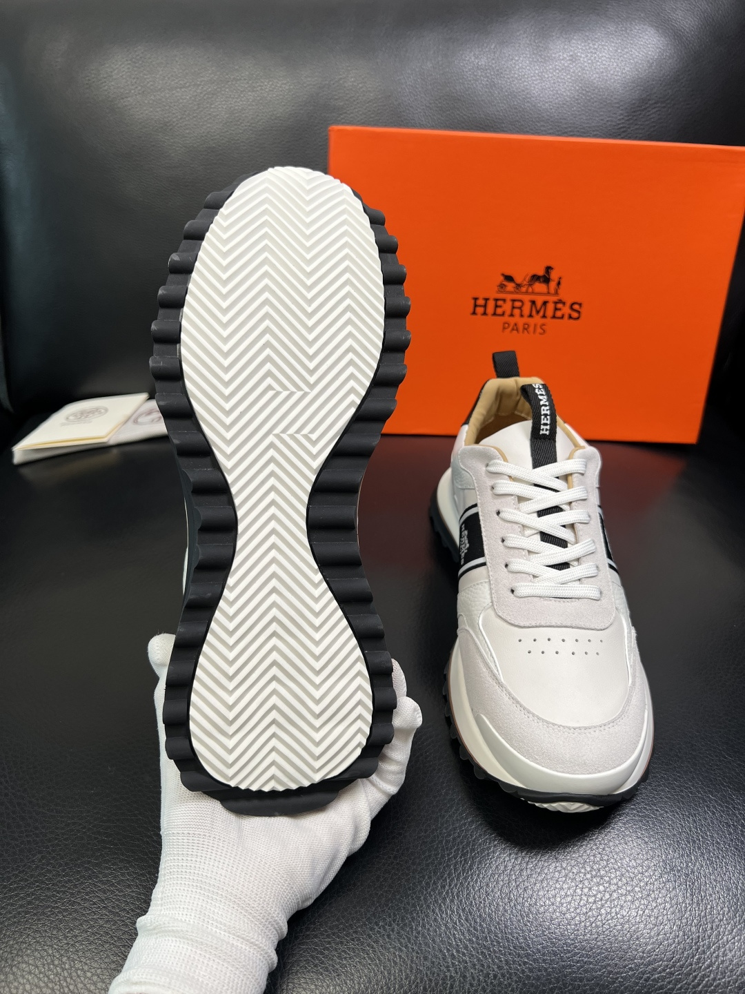 Hermes 顶级工艺品 爱马仕 专柜同步 原厂配置，意大利进口原版牛皮面料，高品质拼接工艺，全进口水染