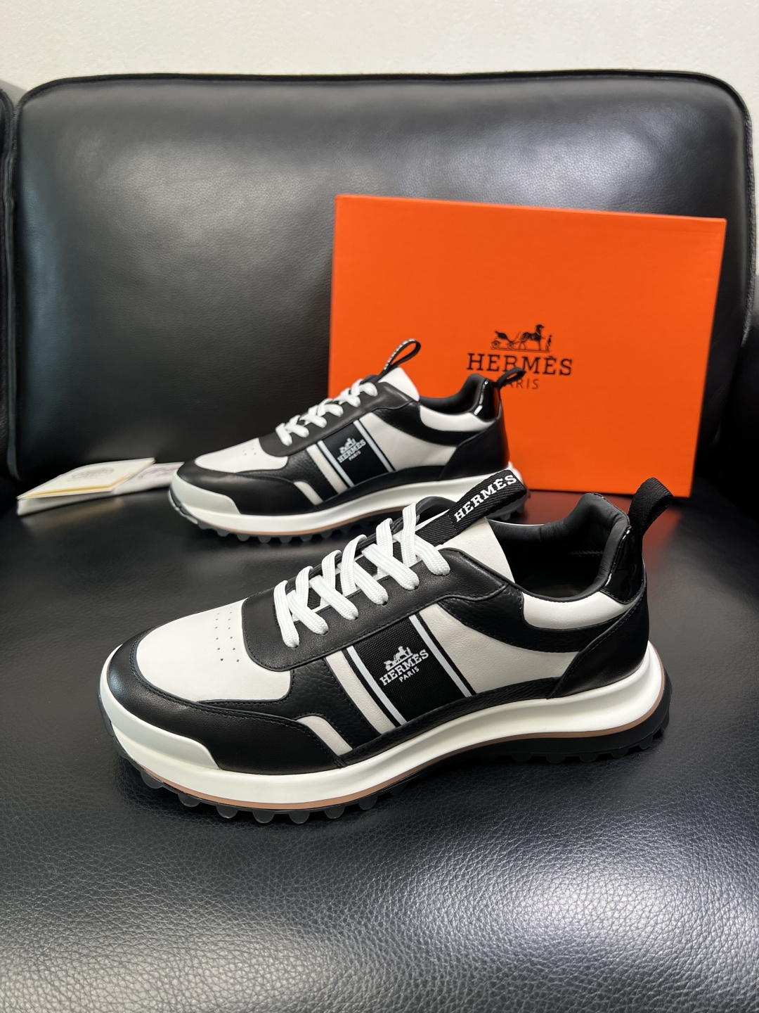 Hermes 顶级工艺品 爱马仕 专柜同步 原厂配置，意大利进口原版牛皮面料，高品质拼接工艺，全进口水染