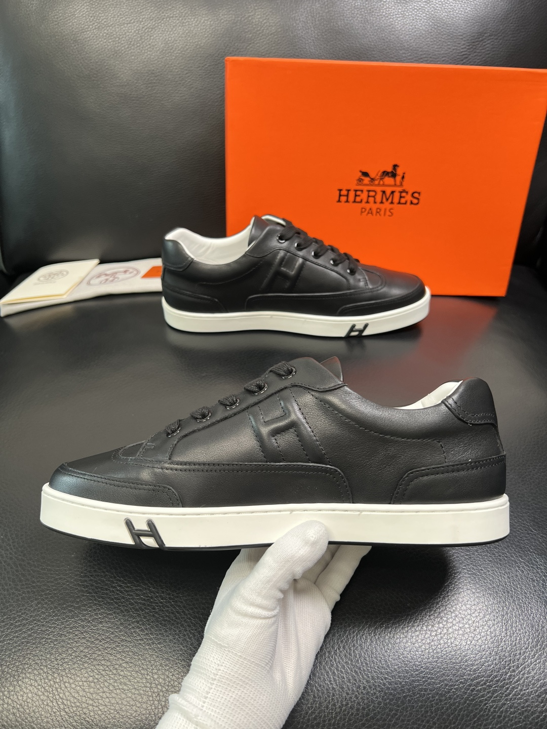 Hermes 高品质 顶级工艺品 爱马仕 专柜同步发售原厂配置，意大利进口原版牛皮面料，高品质拼接工艺，