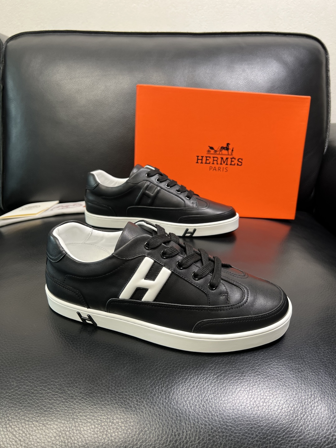 Hermes 高品质 顶级工艺品 爱马仕 专柜同步发售原厂配置，意大利进口原版牛皮面料，高品质拼接工艺，