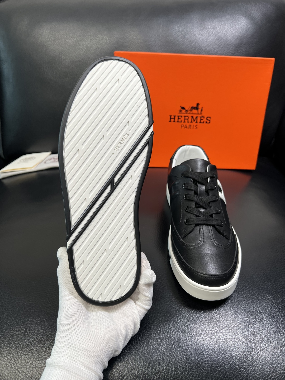 Hermes 高品质 顶级工艺品 爱马仕 专柜同步发售原厂配置，意大利进口原版牛皮面料，高品质拼接工艺，