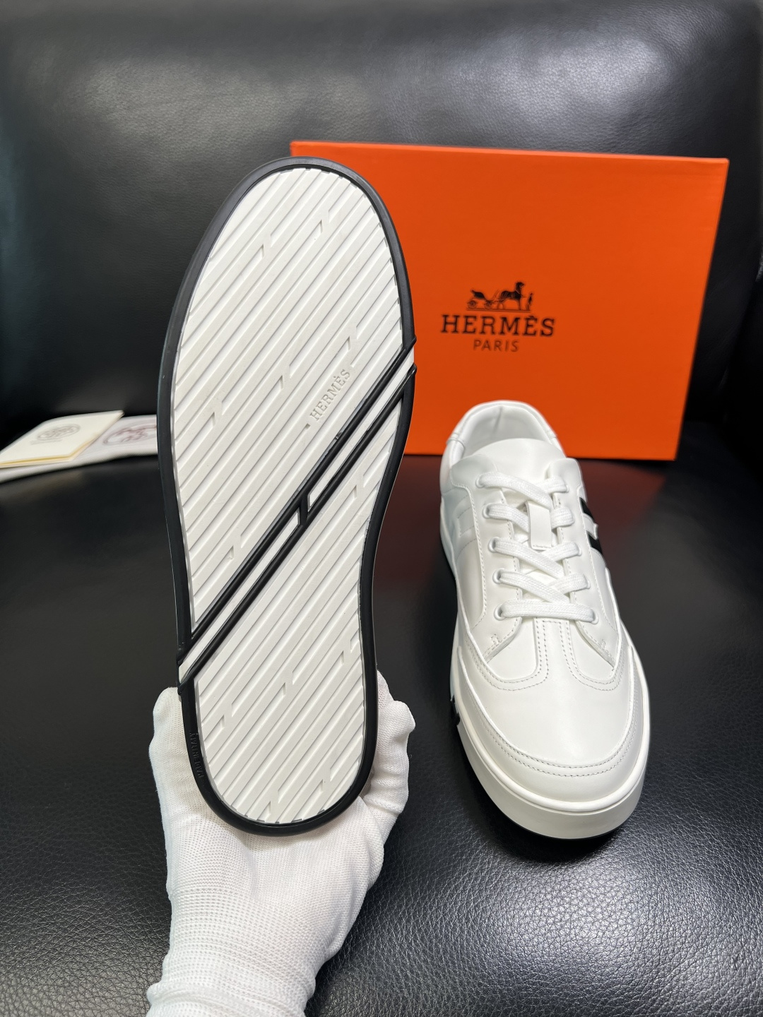 Hermes 高品质 顶级工艺品 爱马仕 专柜同步发售原厂配置，意大利进口原版牛皮面料，高品质拼接工艺，