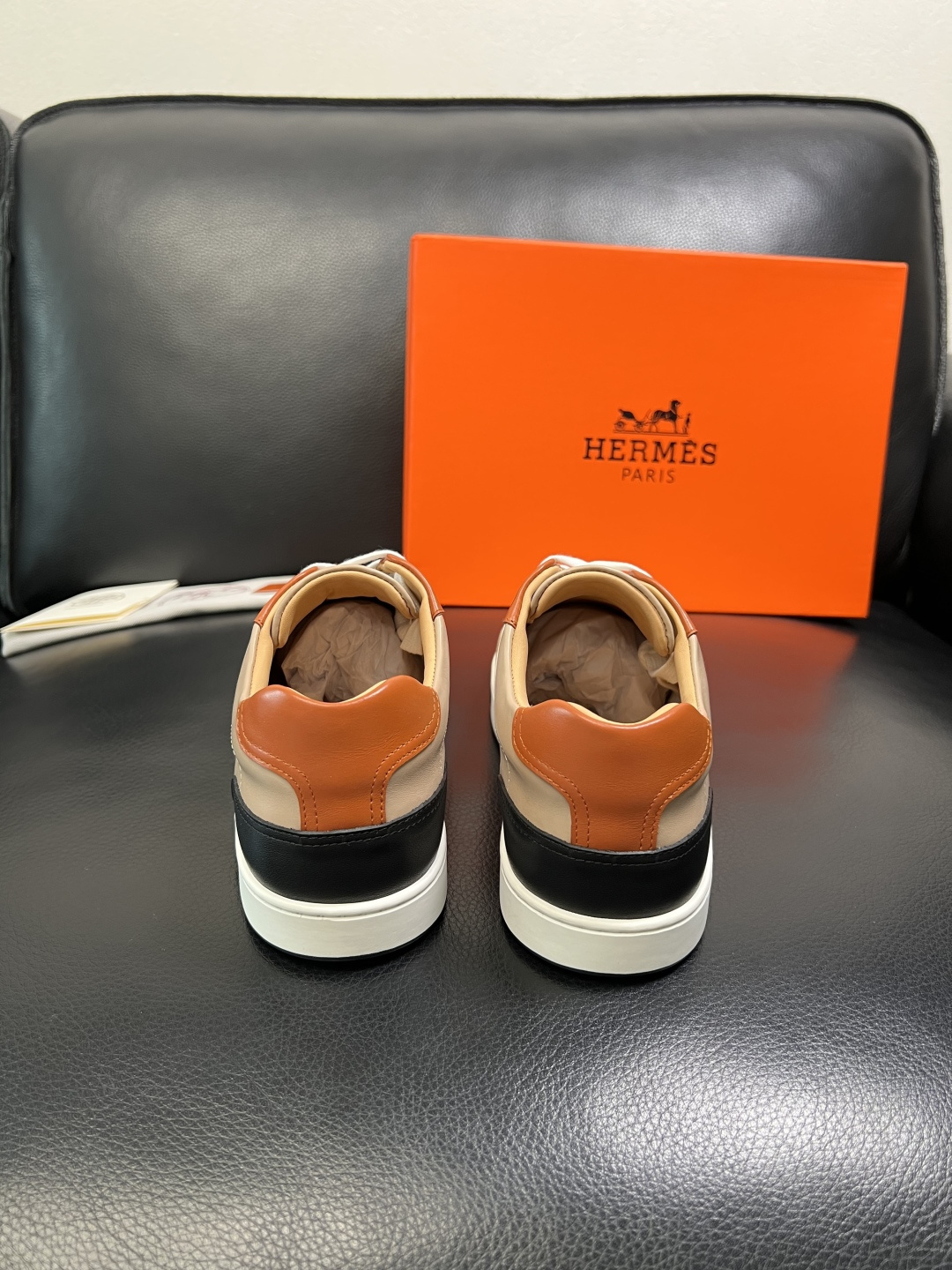 Hermes 高品质 顶级工艺品 爱马仕 专柜同步发售原厂配置，意大利进口原版牛皮面料，高品质拼接工艺，