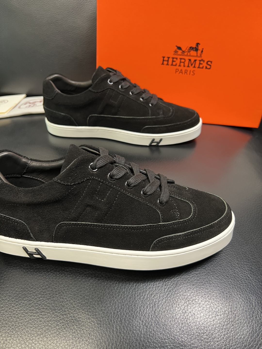 Hermes 高品质 顶级工艺品 爱马仕 专柜同步发售原厂配置，意大利进口原版牛皮面料，高品质拼接工艺，