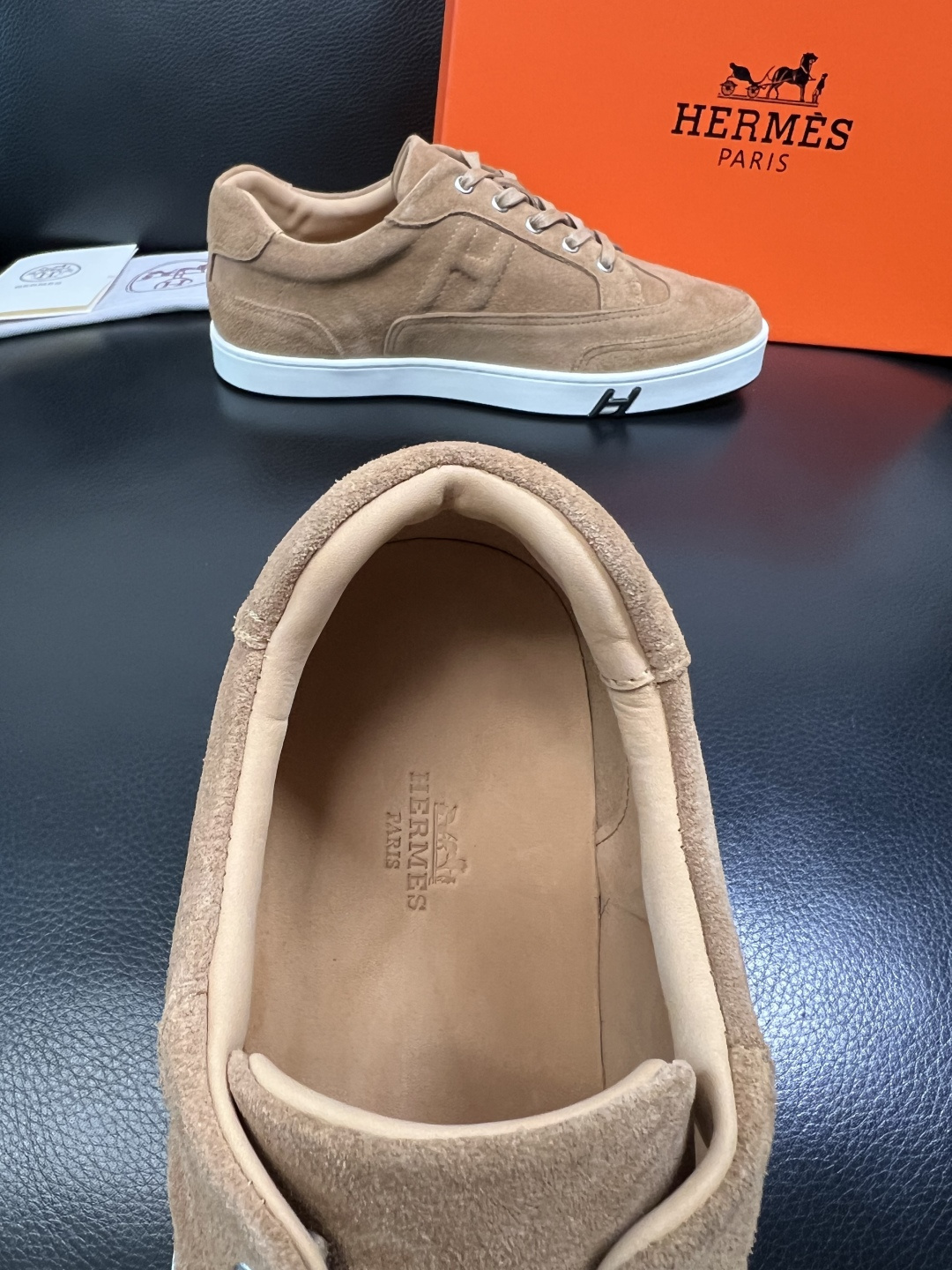 Hermes 高品质 顶级工艺品 爱马仕 专柜同步发售原厂配置，意大利进口原版牛皮面料，高品质拼接工艺，