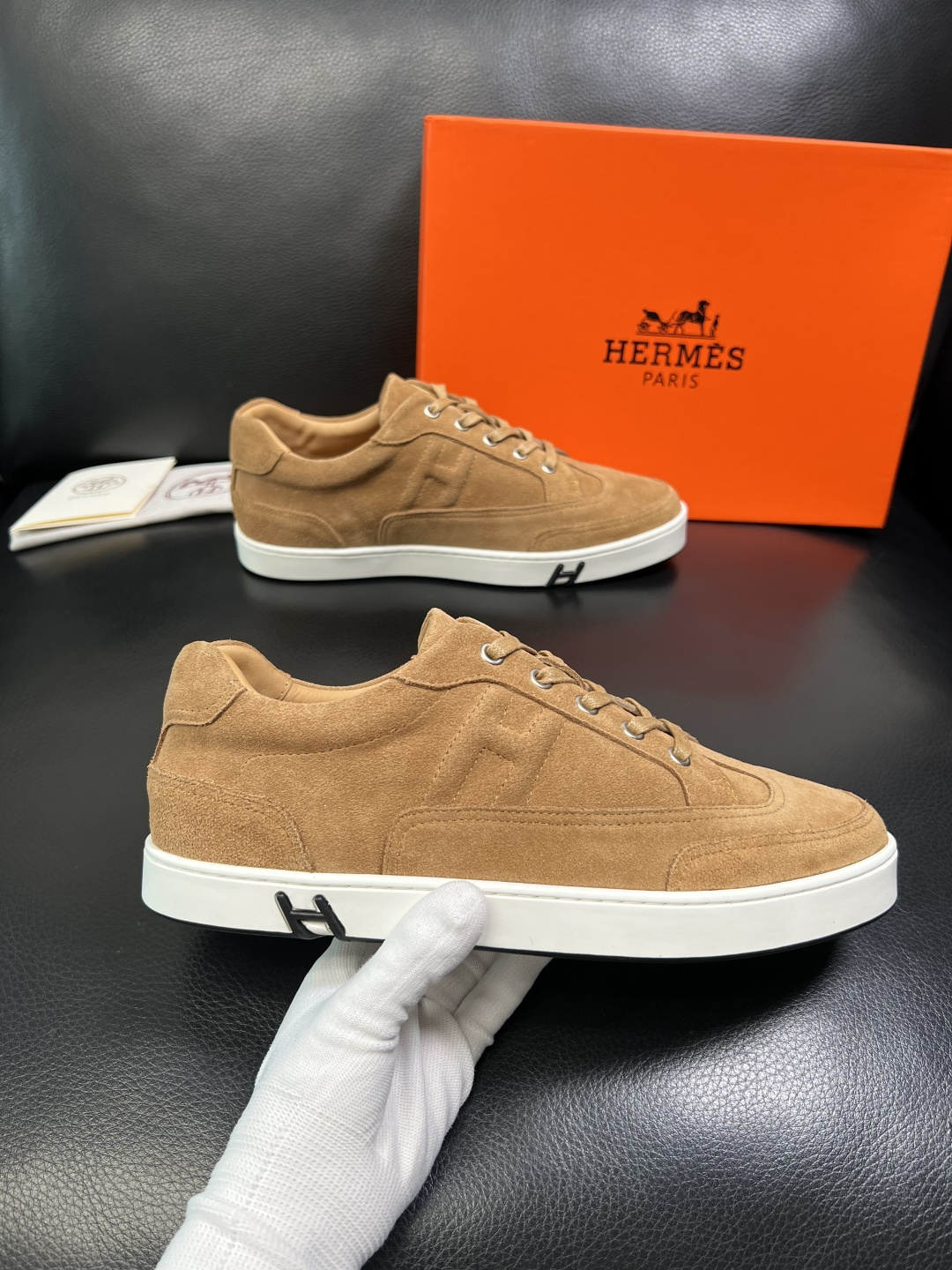 Hermes 高品质 顶级工艺品 爱马仕 专柜同步发售原厂配置，意大利进口原版牛皮面料，高品质拼接工艺，