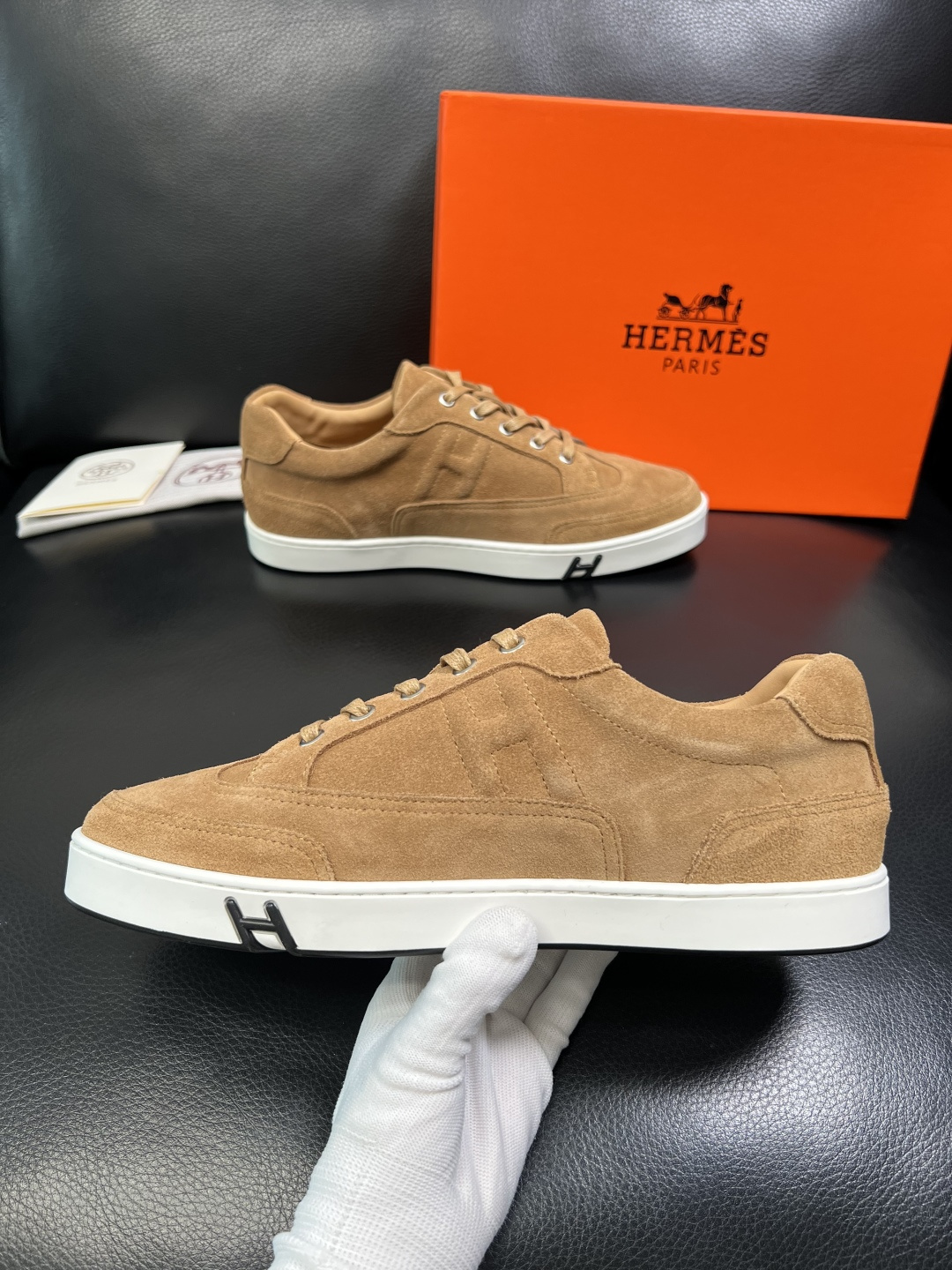 Hermes 高品质 顶级工艺品 爱马仕 专柜同步发售原厂配置，意大利进口原版牛皮面料，高品质拼接工艺，