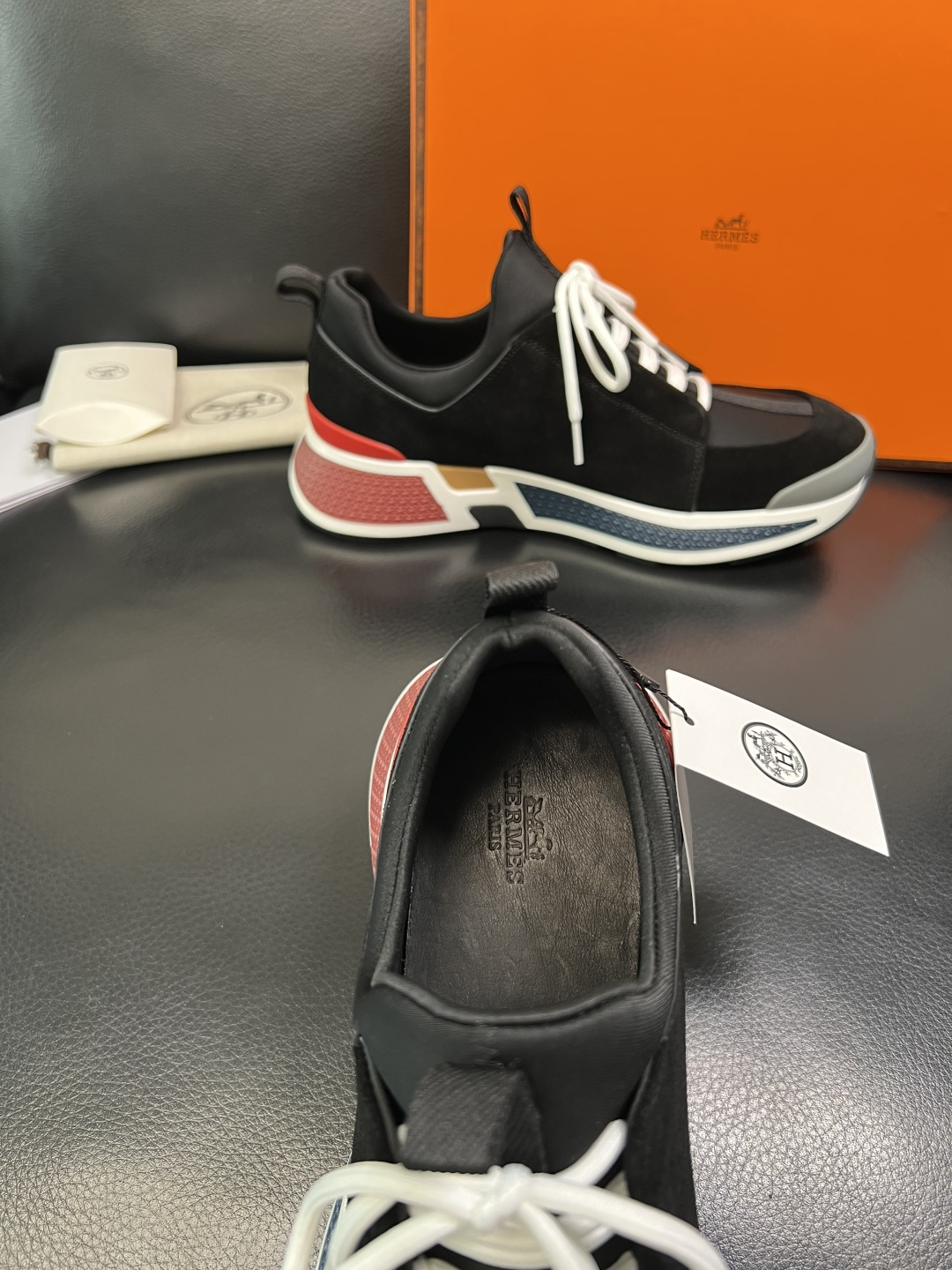 Hermes 高品质 顶级工艺品 爱马仕 专柜同步发售原厂配置，意大利进口原版牛皮面料，高品质拼接工艺，