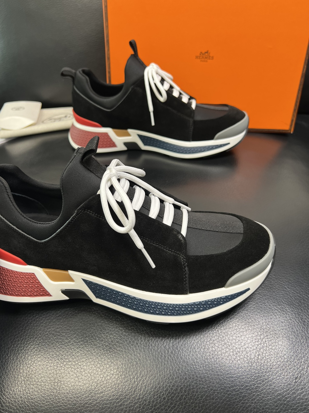 Hermes 高品质 顶级工艺品 爱马仕 专柜同步发售原厂配置，意大利进口原版牛皮面料，高品质拼接工艺，