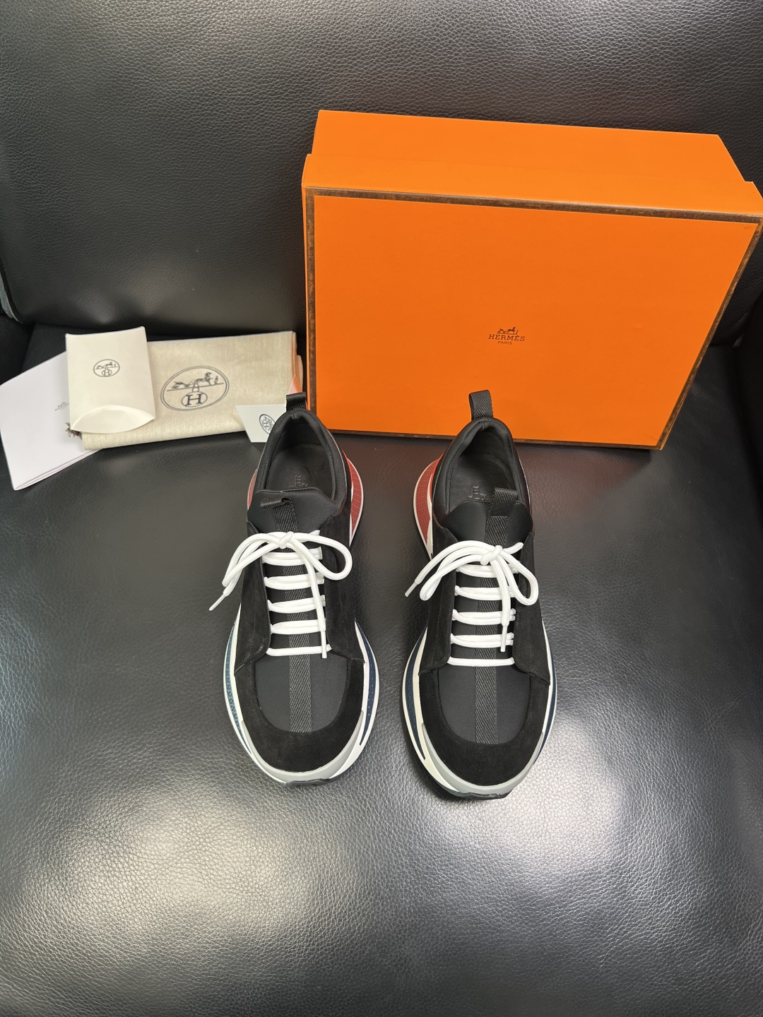 Hermes 高品质 顶级工艺品 爱马仕 专柜同步发售原厂配置，意大利进口原版牛皮面料，高品质拼接工艺，