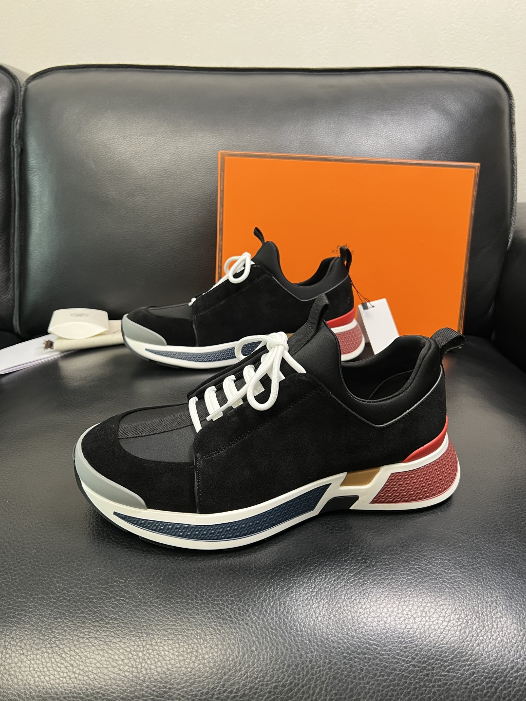 Hermes 高品质 顶级工艺品 爱马仕 专柜同步发售原厂配置，意大利进口原版牛皮面料，高品质拼接工艺，